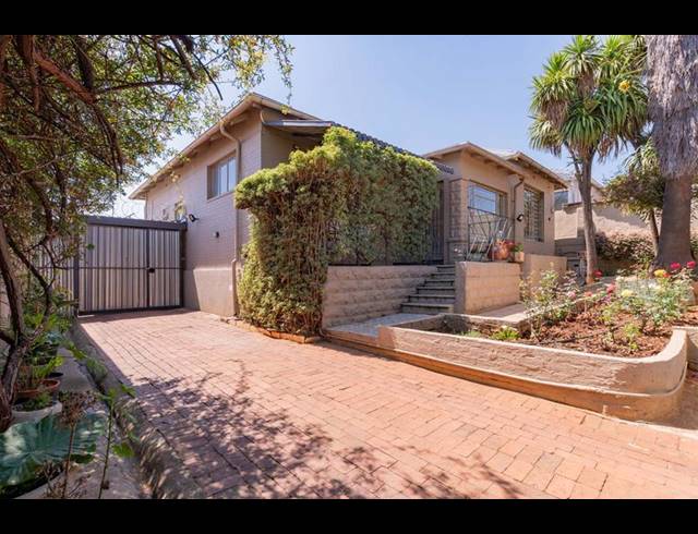 3 BEDROOM HOUSE FOR SALE IN KENSINGTON